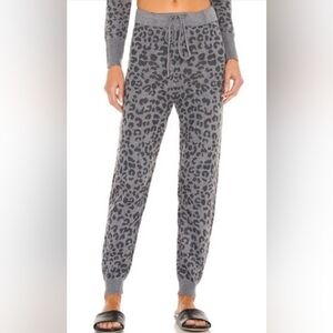 Heartloom Iris Gray Leopard Print Joggers NWT